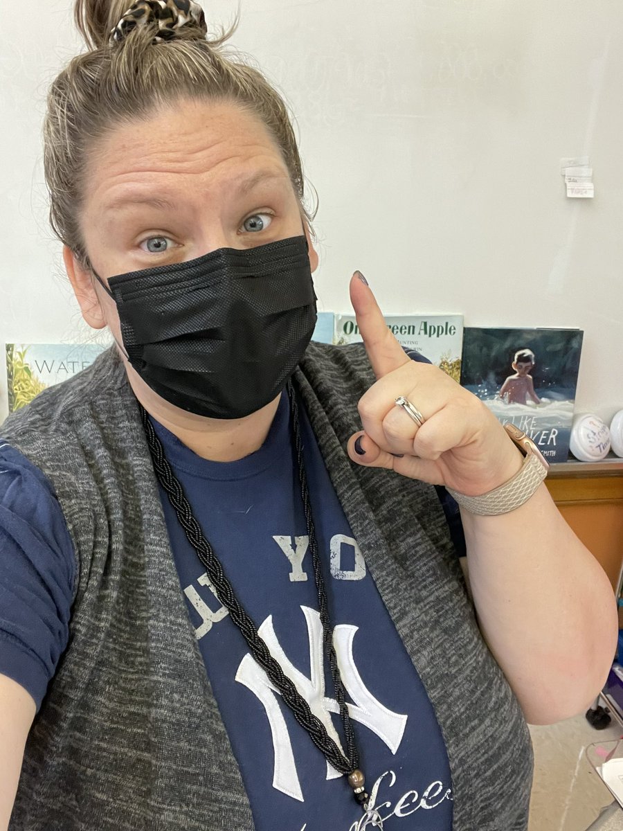 Ms. Nielsen at Syracuse Latin tweet media