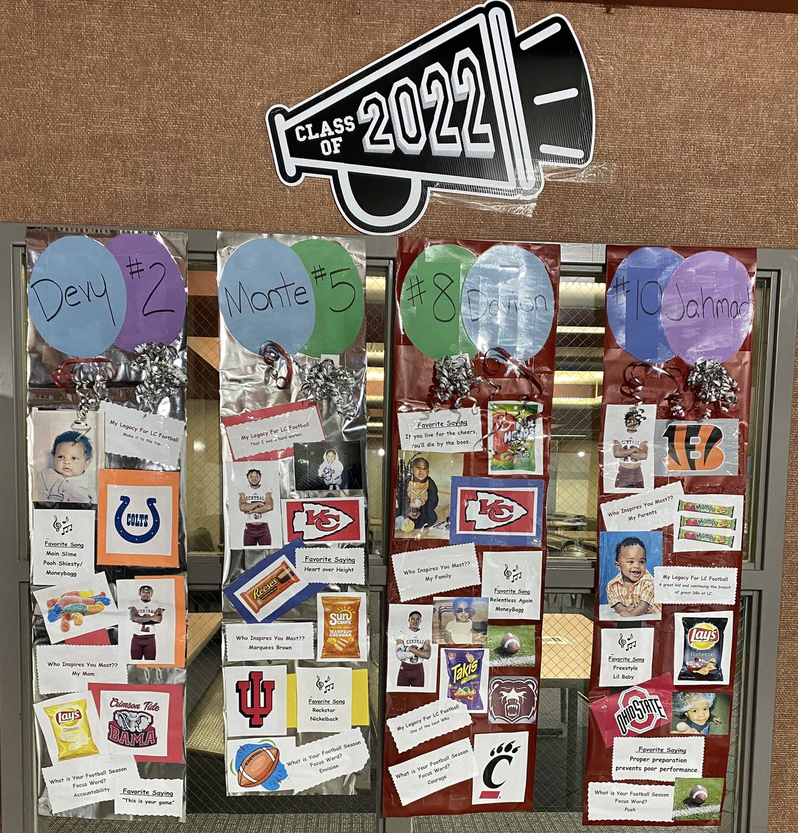 LCHSAthletics's tweet image. Day 2 of Football Senior Week 
Decorations in the Commons/Cafeteria
“All of My Favorite Things”

Special thanks to @BelzerPfo for doing these decorations for our seniors🐻
#2Strong #Classof2022 
@LCHSBears @ltgoodnews @LCHSBAC @LCBEARSHUDDLEC1