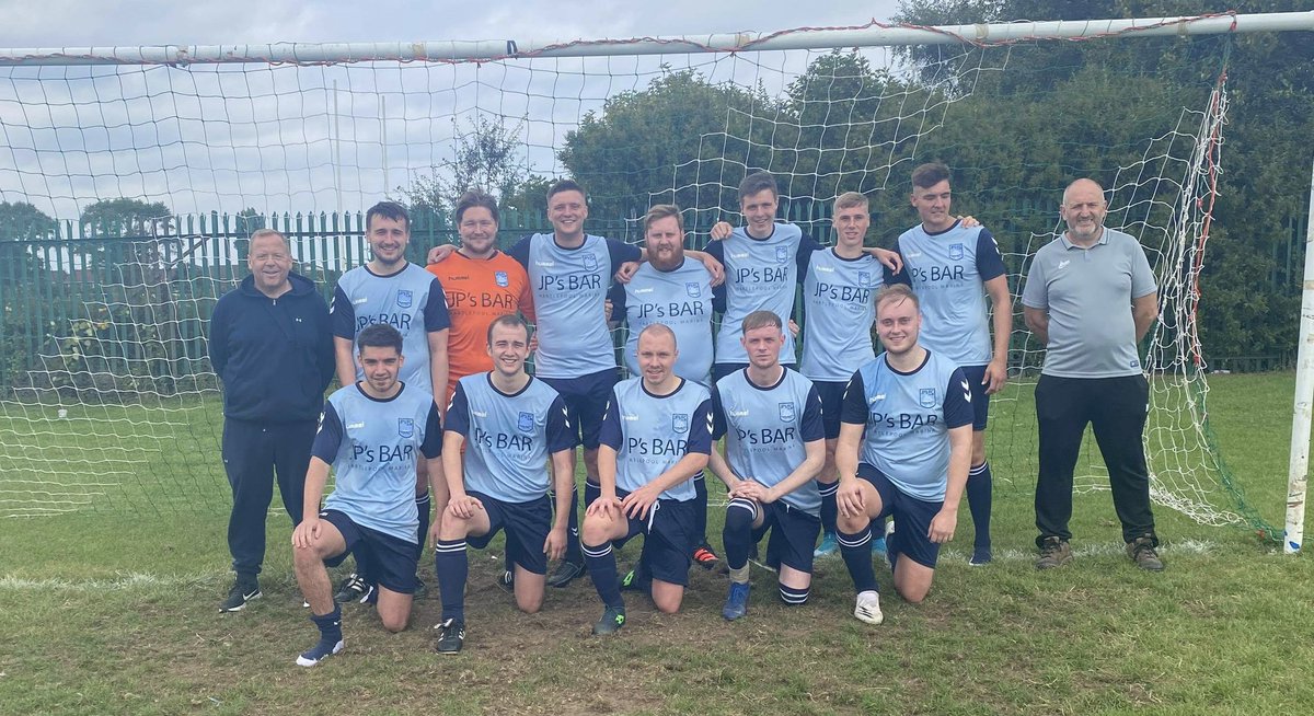 JPsBar29's tweet photo. @JPFC_21 looking smart in their strip. Sponsor by JP’s bar https://t.co/dEIyKEMrc7
