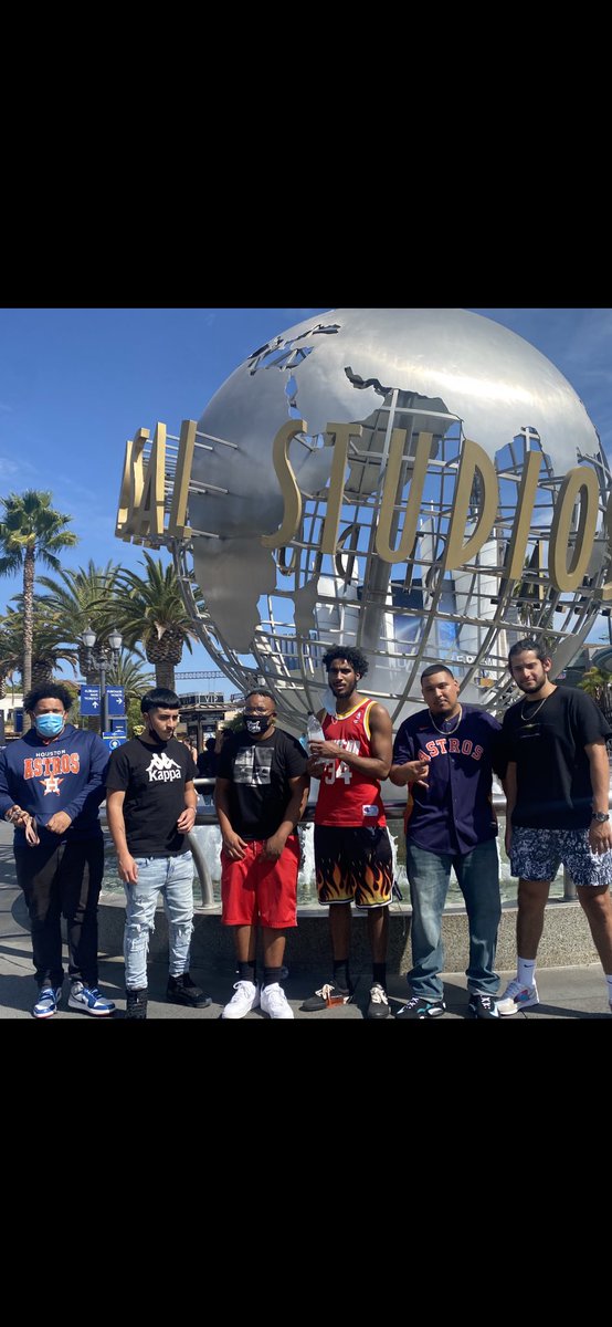 TheRealTimTrill's tweet image. Universal was crazy Mayne I'll never forget that experience with the bros