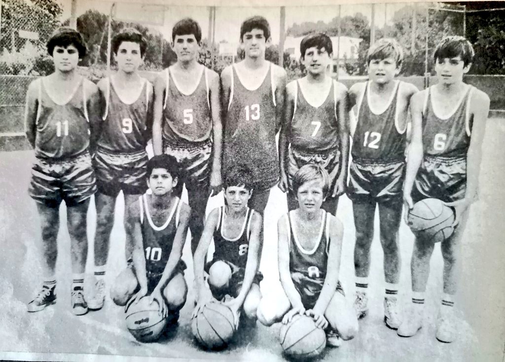 DeporteVintage's tweet photo. @JLSaezR 50 años del Torneo #AllBasket selección española minibasket #Iturriaga #Bertomeu (mandamás durante 20 años de la #Euroleague) #JaviLomas mayo 1971 #Siena https://t.co/MBhrsfm7Fi