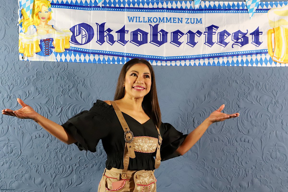 feyerdragon63's tweet photo. ein anderes #Oktoberfest  mit #Musik  guter #Laune und #beauty https://t.co/NRT99amBFq
