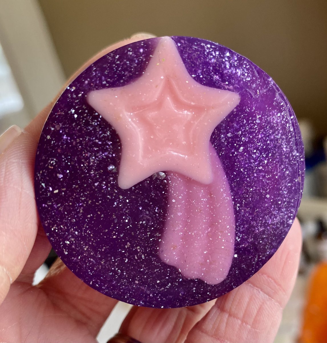 bathbyterra's tweet image. Shooting Star Mini Soaps! 💫 
#soap #diy #process #handmade #using #fun #today #handmadesoap #bathandbody #shootingstar #twinkletwinklelittlestar #atsocialmedia #fb