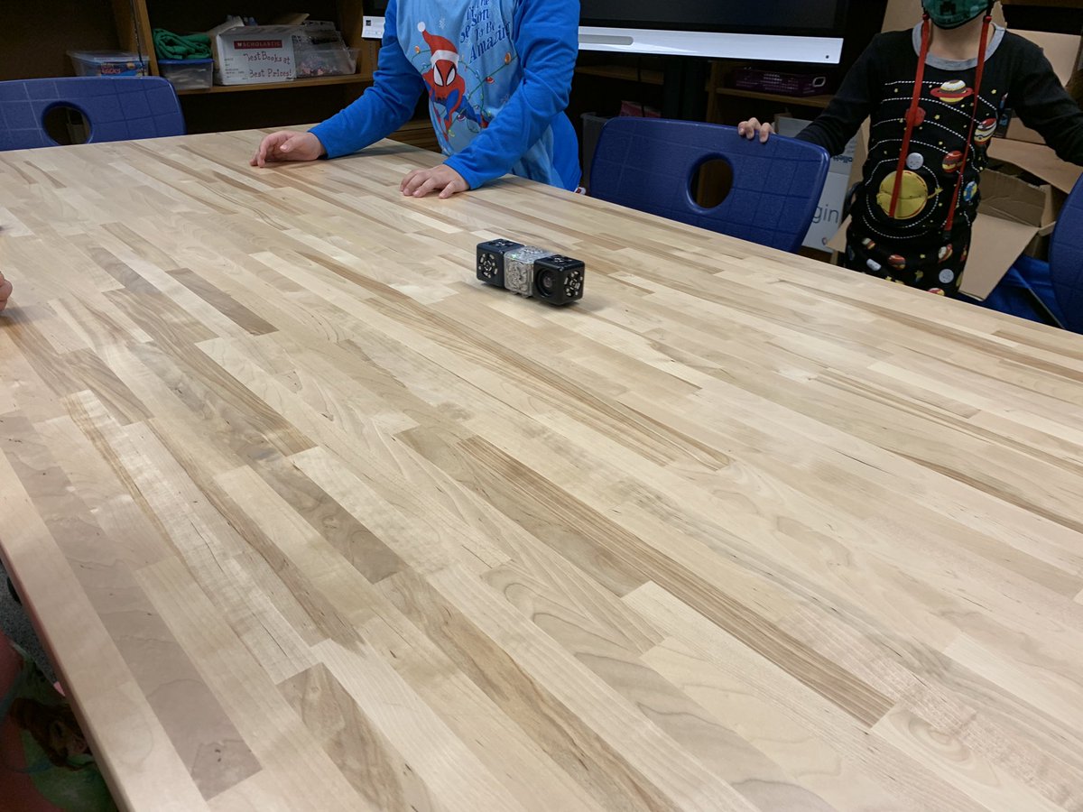 LHendersonReads's tweet image. Kindergarten &amp;amp; 1st got to build their own bot today! We read a personal favorite Boy + Bot by @AmeDyckman then we talked about parts #makercenteredlearning finally we used cubelets to make bots - their only instruction was “work together” they figured out the rest! #onetroymedia