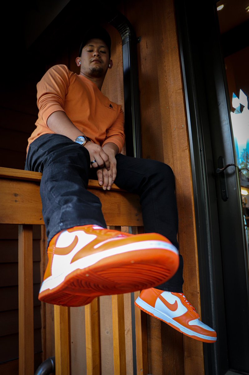 KronosPhoto's tweet image. “Lost in the Hows and Never the Why’s” - @miggy_maann 🏔👁
•
•
•
•
“If you were wondering, I'm thriving. Living with Hype, My true Spirit is rising.”👁
•
•
#Nike #sneakerhead #LifeisBeautiful #Wisdom #Manifestation #Awakening  #Autum #colorado #CreativeSociety #breakenridge