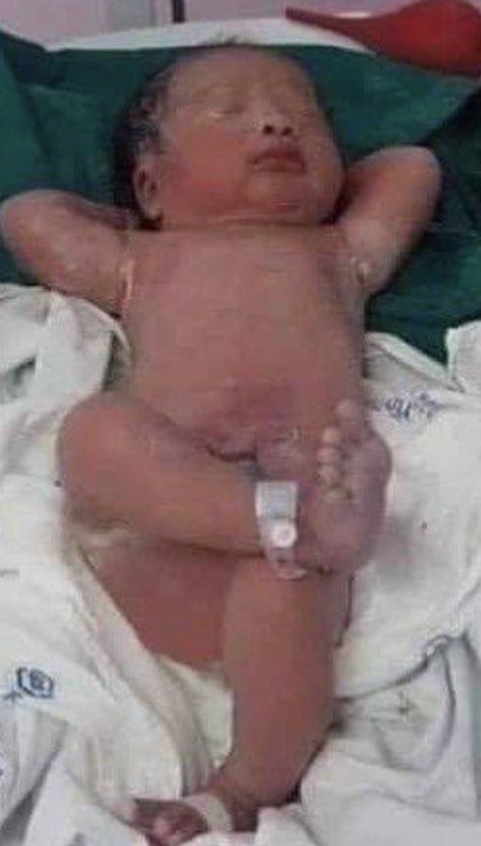 #واتساب

يقولون هذا هو اللي معطل الواتس 😁