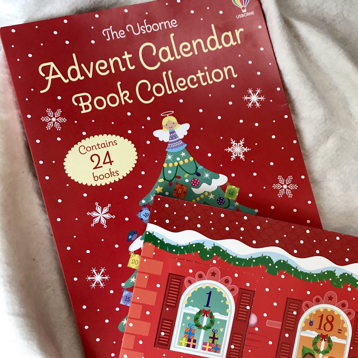 NAWartman's tweet photo. While we’re figuring out where to connect (#facebookdown), we could order the new Advent Calendar Book Collection from @Usborne ! It’s STUNNINGLY BEAUTIFUL!! There are 24 little storybooks behind the numbered flaps. Will sell out fast! #raisingreadersusa 

https://t.co/FRBmaLMKY8 https://t.co/sNDWDqGqqn