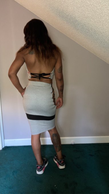 Red 🐉 Fashion https://t.co/mt5t7bdhkr