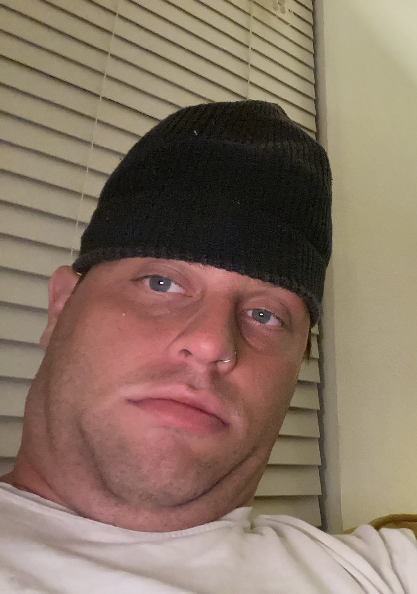analspliff's tweet photo. Hello mtv welcome 2 my crib https://t.co/ykpJ1F2u0A