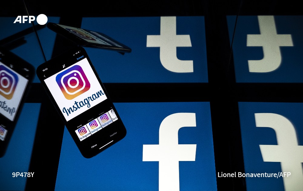elnoticiero_6's tweet photo. #AHORA 
Acción de Facebook cierra con fuerte baja de 4,89% tras falla a nivel mundial. Instagram, WhatsApp y Facebook siguen sin funcionar en muchas partes del mundo. https://t.co/yJx3AUuwo2