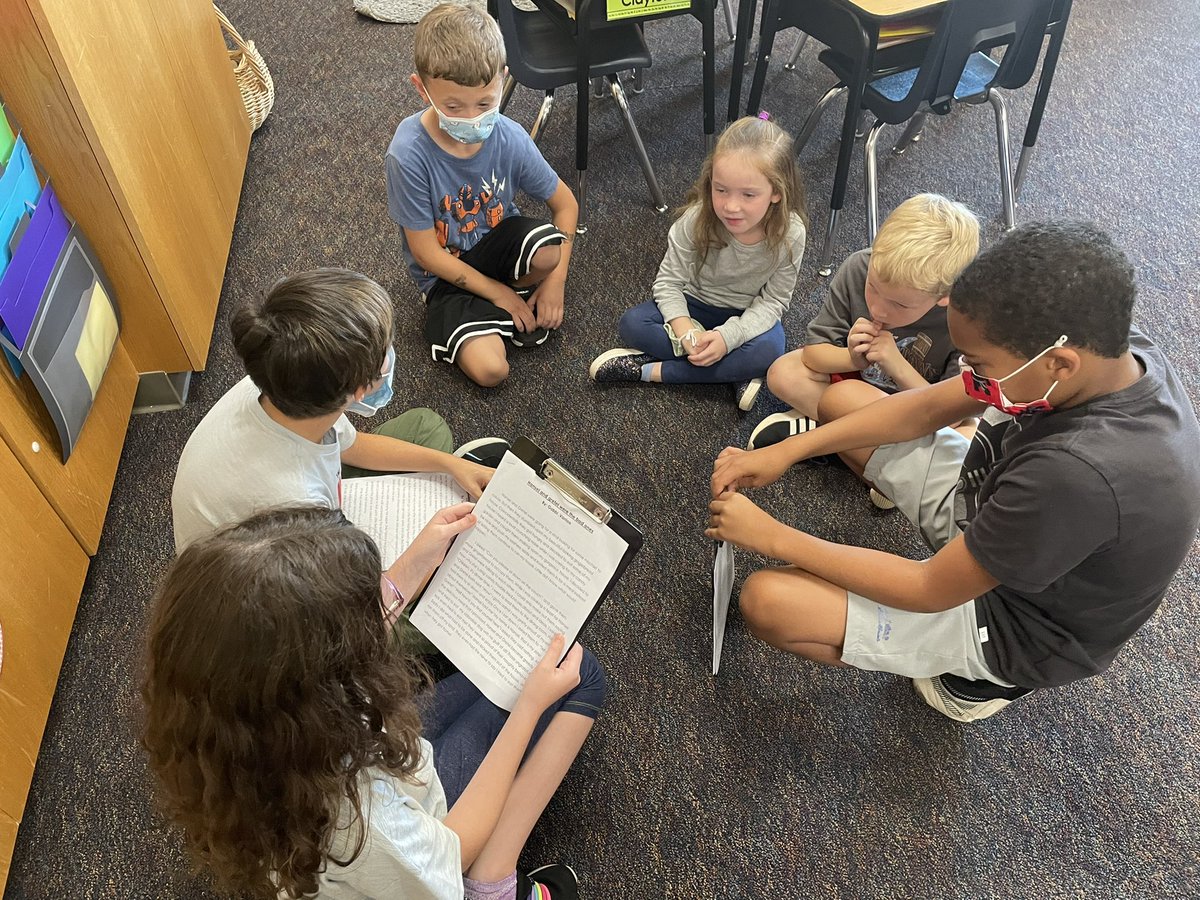 MrsSextonFirst's tweet photo. On Friday we got to listen to 5M’s fractured fairytales…they did such a great job!  First graders were really excited to listen, but also excited to meet some new faces! @MissMeuser16 https://t.co/De9GEemPR3