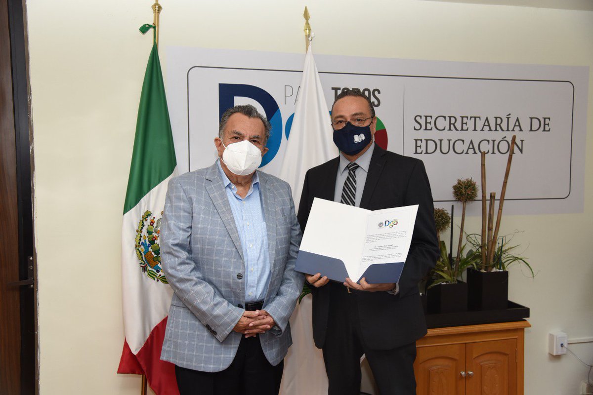 SEED_Dgo's tweet image. El Secretario de Educación,@ruben_calderonl , tomó protesta a Modesta Corral Ramos, como Directora de la Unidad de Formación Contínua y Superación Profesional y a Salvador Piñón Alamillo en la Coordinación de Investigación e Innovación para el Desarrollo Educativo.