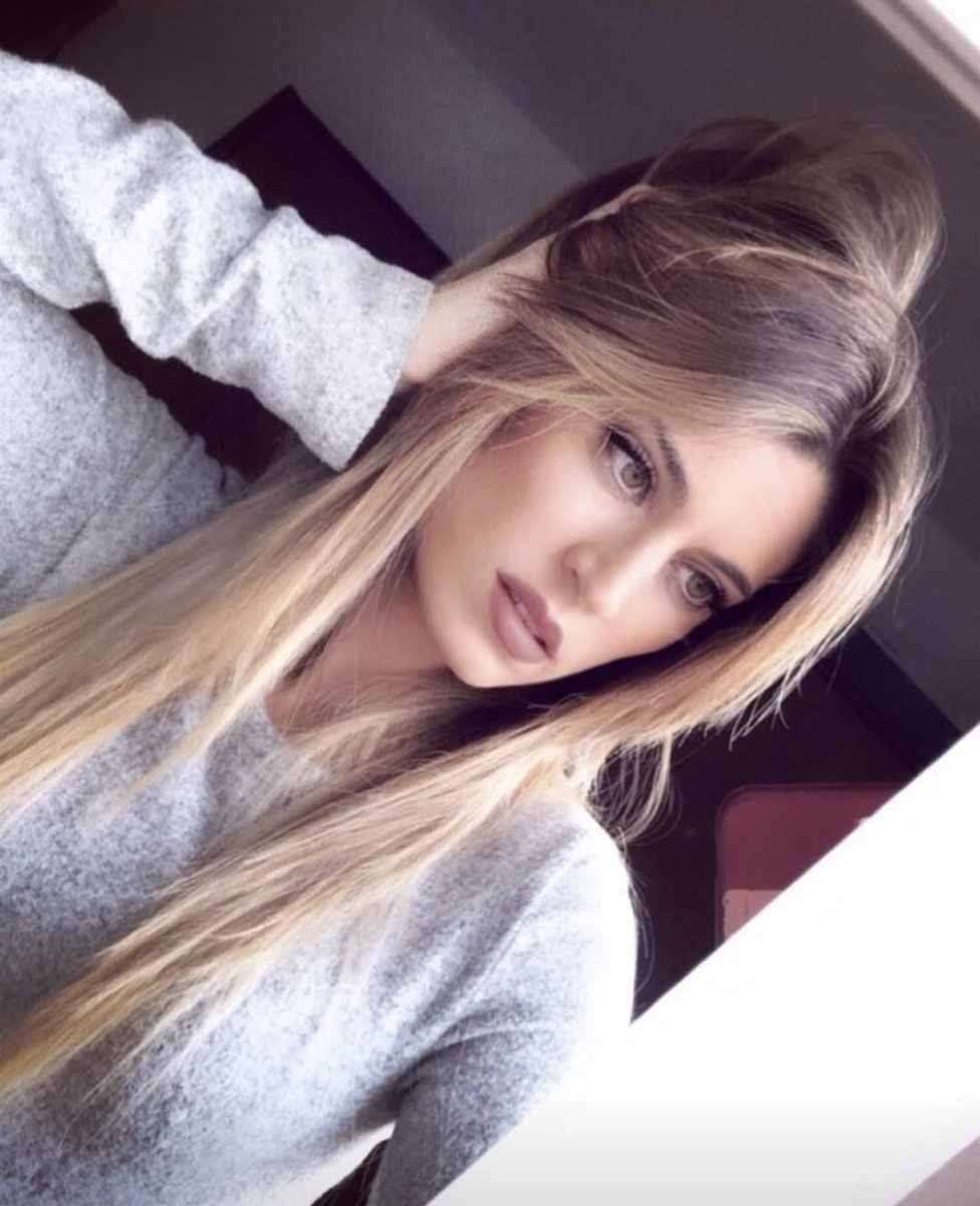 Ésta por si cuela.❤️ <a href="/ainhoabenitobe/">Ainhoa Benito Benito</a>