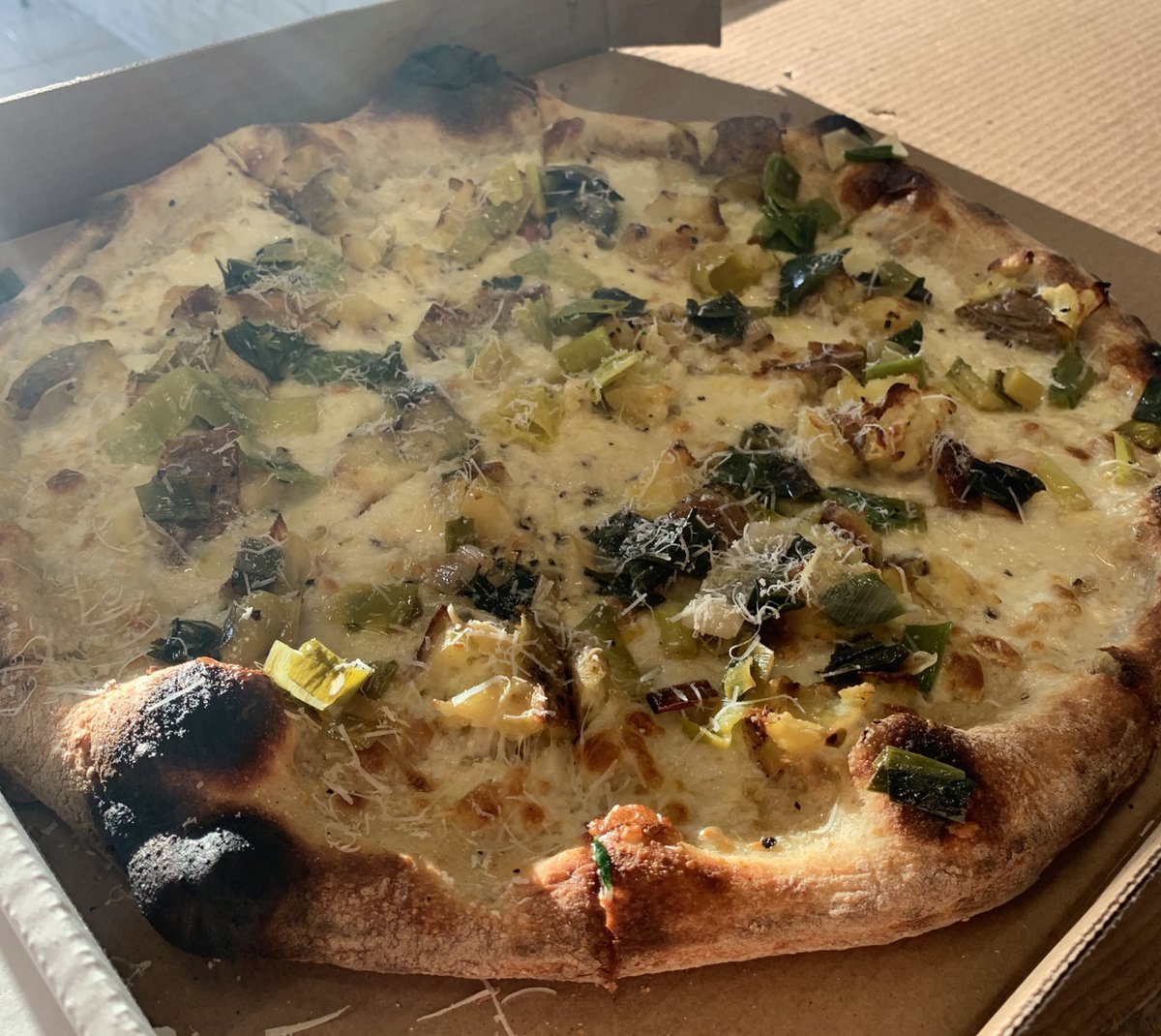 Hey y’all! This week we are going Wednesday (walk-ins) Thursday and Friday preorder. Potato And Leek on the menu this week! 🤗 #pizza #TorontoRestaurant #dinner