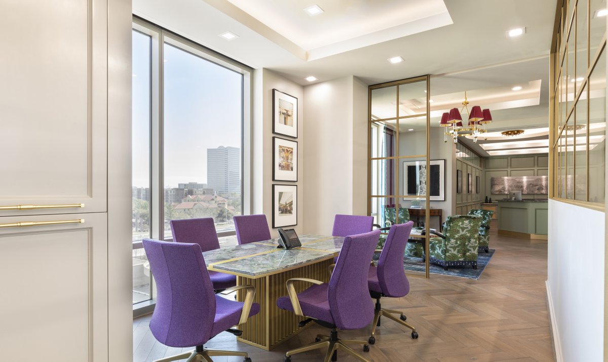 AGILEINTERIORS's tweet photo. From watching a space come together, to on-site problem solving - we love collaborating with other industry professionals. For this space, we got to make the walls, furniture, and millwork come to life with Creative Tonic Design and MDI. What is your favorite part of this space? https://t.co/E3WNacN2ie