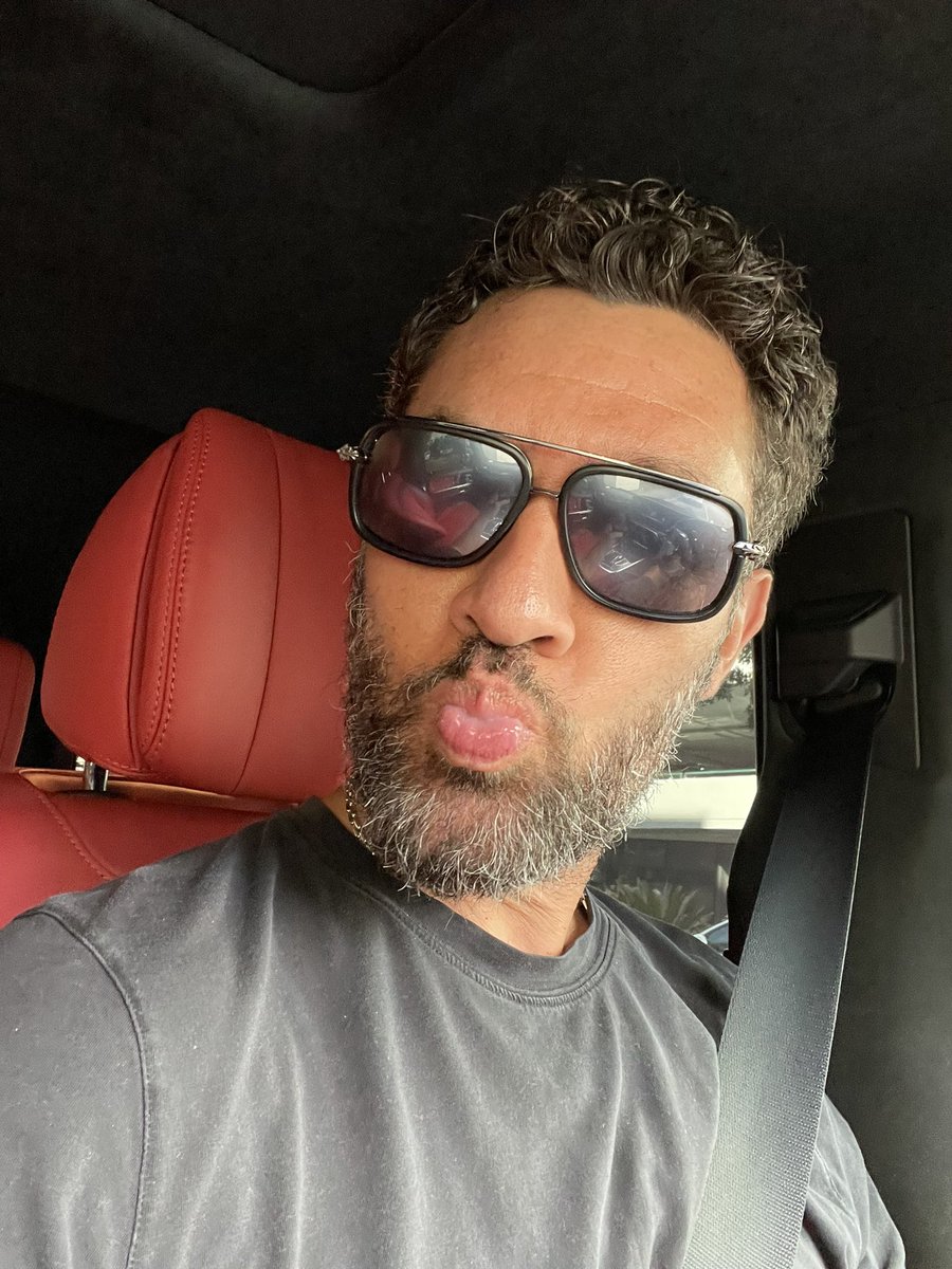 dimitrivorbe's tweet image. Moun instagram yo poko debake vre…
Mpoko wè modèl sa….
Veye anwo , veye anba….