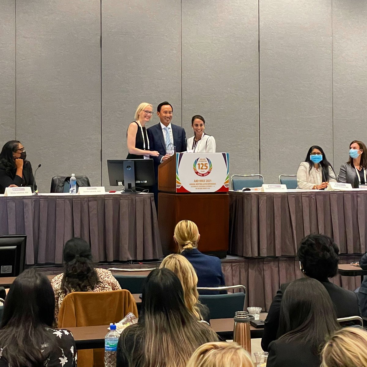 Alex Chiu MD <a href="/alexchiumd/">Alexander Chiu</a> honored with the inaugural #HeforShe Award from the #WomeninOto section of <a href="/AAOHNS/">AmAcadOtolaryngology</a> at #otomtg21 👏👏👏👏

#ENTsurgery #WeAreOto #MedTwitter #OtoHNS #OHNS #HeforSheAward #WomeninOtolaryngology #WIO <a href="/KU_ENT/">KU Otolaryngology - Head & Neck Surgery</a>