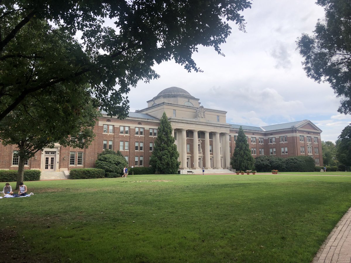 THS_College's tweet photo. @DavidsonCollege never disappoints! What a beautiful campus and amazing students! @dcadmission https://t.co/Dn7Uf7oxBI