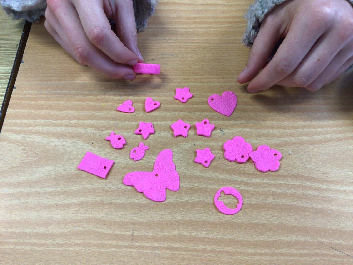 EmbleyArt tweet media