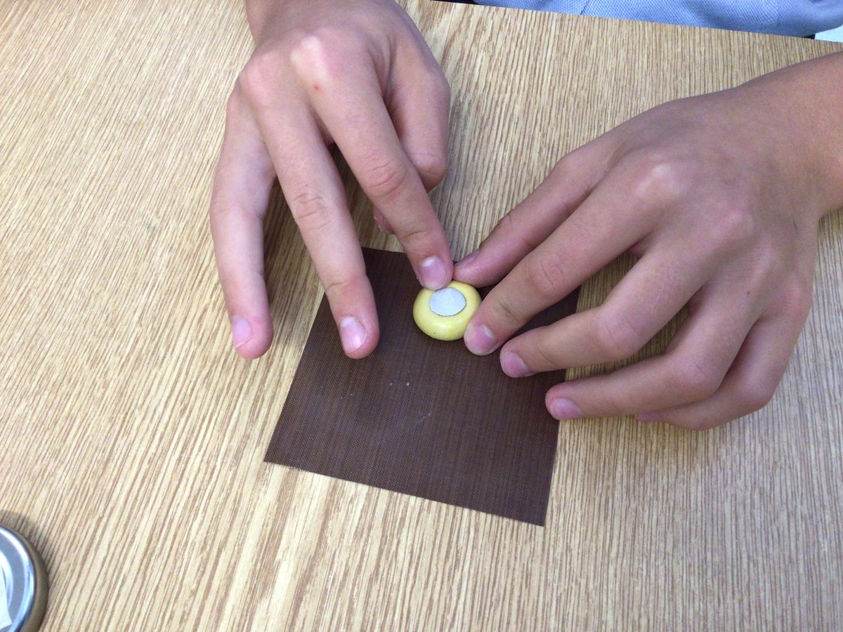 EmbleyArt tweet media