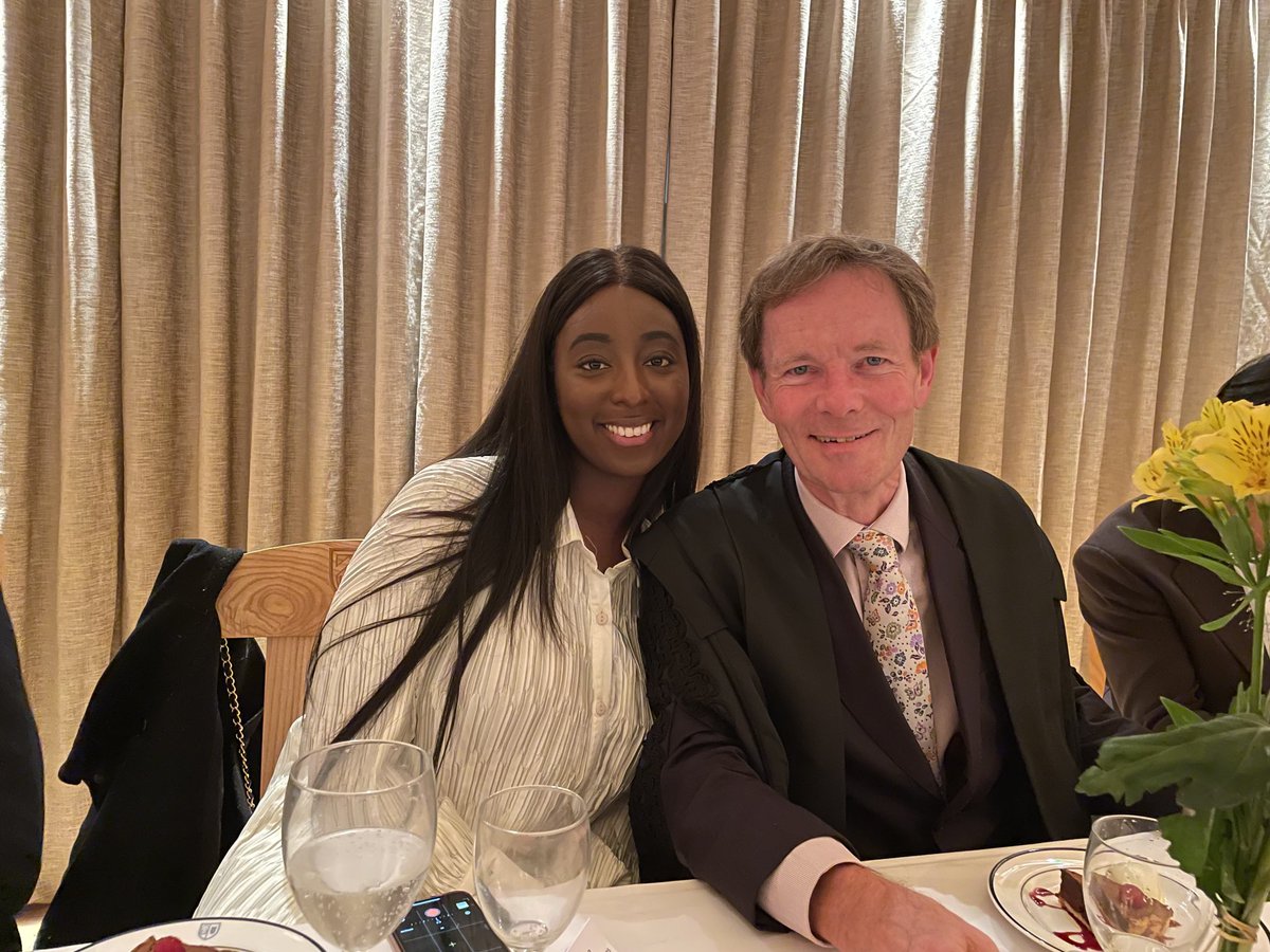jonathan_michie's tweet photo. Fantastic welcome dinner for ⁦@UniofOxford⁩ students ⁦@KelloggOx⁩ with @BemaAsare_ doing Software &amp; Systems Security ⁦@CompSciOxford⁩ https://t.co/oNzxX24yxS