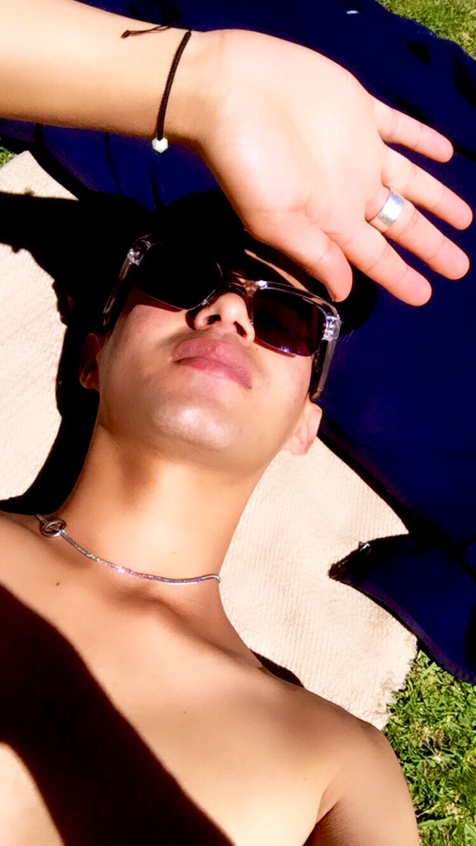 A broncearme ya que estamos sin #RedesSociales sin #WhatsApp aprovechar el tiempo