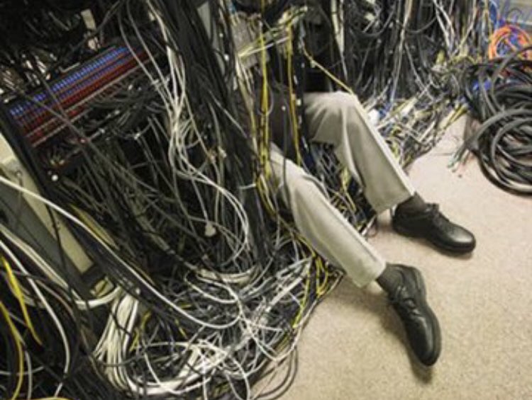 NtaxNtando's tweet photo. Mark: if you want something done, you gotta do it yourself

#whatsappdown 
#facebookdown 
#instagramdisabled https://t.co/TnR5Ah1uOO