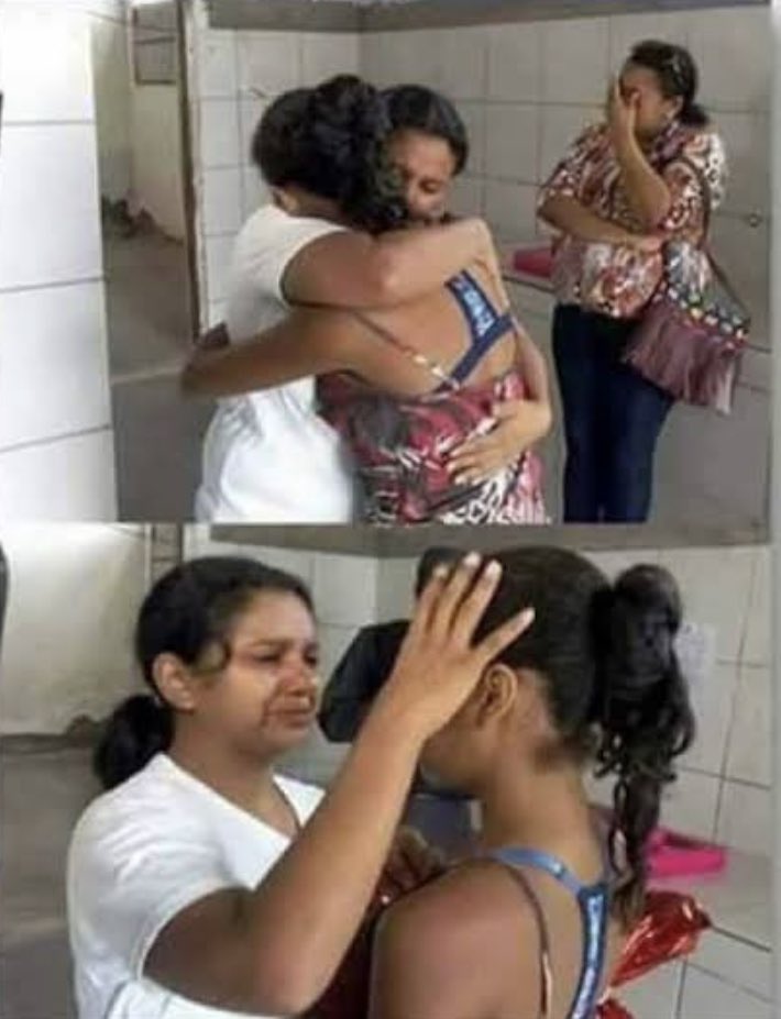 nostaIgiaTV's tweet photo. Madre se reencuentra con su hija en su propia casa luego de quedarse sin WhatsApp, Instagram y Facebook. https://t.co/cbUpSf3K6R