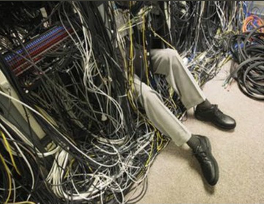 So both Facebook and Instagram is down...😵‍💫
Let's be glad Twitter is working! 😄
Enjoy music instead! 🎼 
And flamingos are still pink! 🦩🦩🦩
#Facebook #Instagram #Flamingo #Music