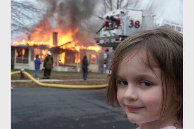 Popper_Paul's tweet photo. Me enjoying all the memes on twitter after whatsapp, instagram and Facebook is down 🤣
#facebookdown #WhatsApp #instagramdown
#serverdown https://t.co/KW8QR43gaQ