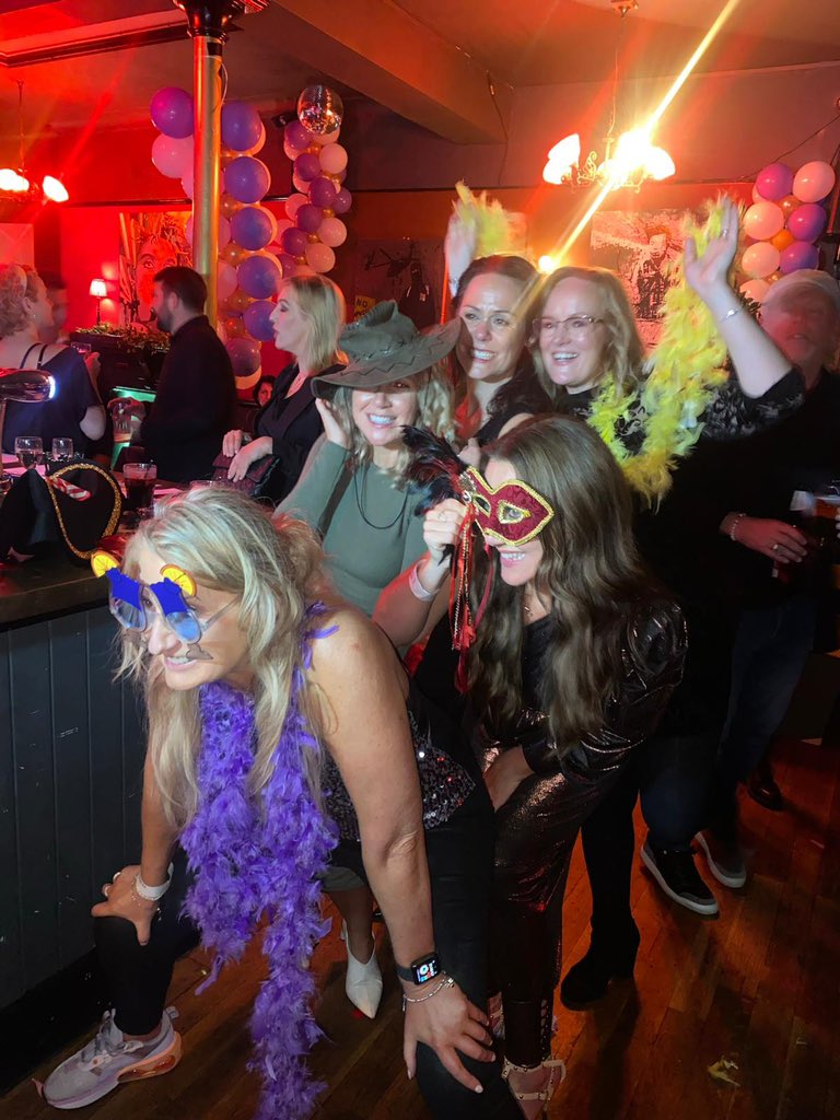 sda27's tweet photo. The very best party ๐ with the very best friends ๐๐๐ @YvonneH147 @tonguetweets @RuthTongueBites @YorkshireCarter at @TheMacbeth #fabfifty 50 #OLD https://t.co/9R9Eb94hwy
