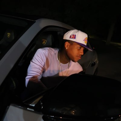 Din_Doowop22's tweet photo. #NewProfilePic https://t.co/bmMimLSaLv