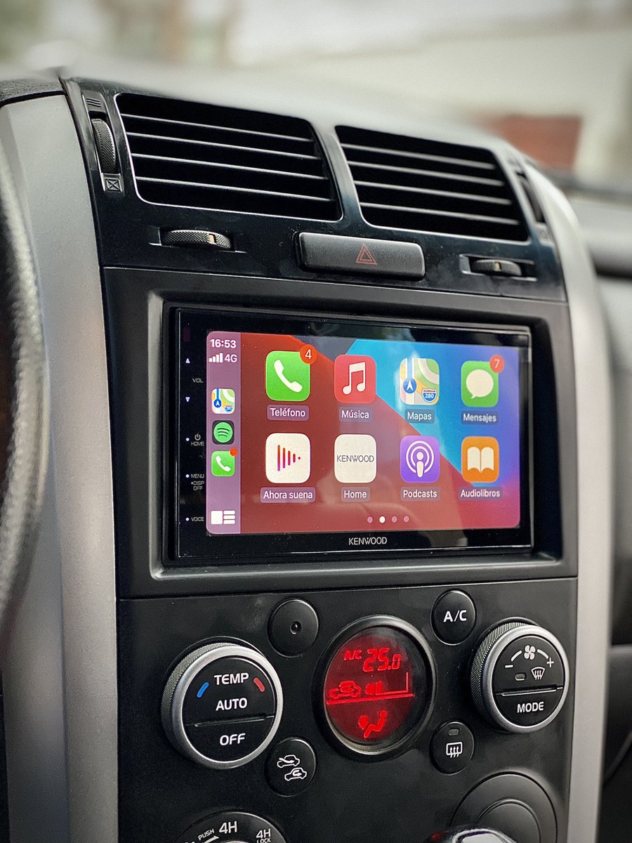 UpgradePeru's tweet photo. Si nunca creíste que  #Facebook, #instagram y #WhatsApp se cayeran, quizás tampoco imaginaste que tu #Suzuki Grand Nomade o Grand Vitara se vería tan bien como este 👀.

Agrega tecnología y seguridad a tu vehículo acompañado de muchísima calidad de audio solo en #Upgrade ✌🏻🔊 https://t.co/BoGNw7OOuL