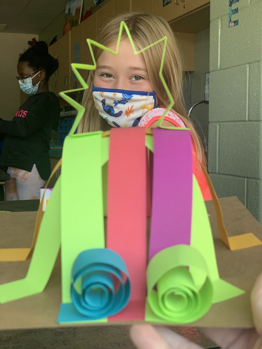 MsDrasal_Art's tweet photo. 4th created personal sculptures using different paper sculpture techniques. Each color and technique represent a different trait. Love the creativity and the silliness too. 🎨 (Resource from Cassie Stephens) @mrswebster23 @Jillian18617911 https://t.co/NY08w4rits
