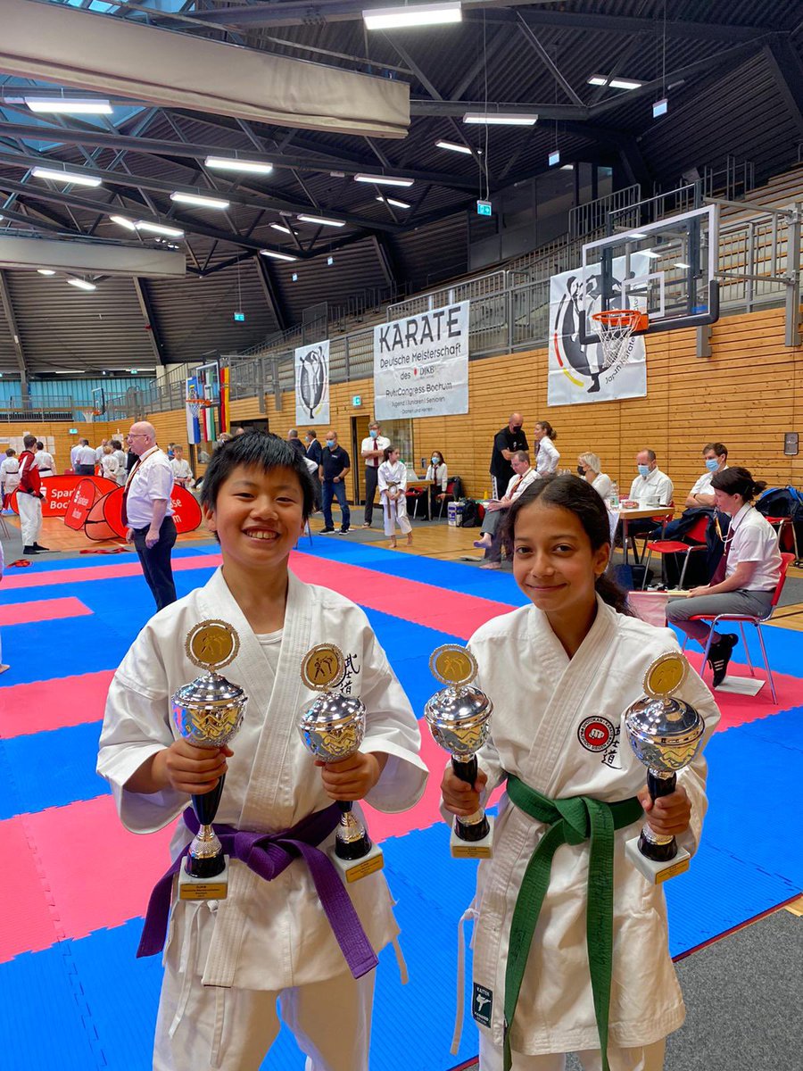 BushidoSiegen's tweet photo. Bushido Siegen#DJKB#Jka karate#Deutscher Meister Mannschaft in Einzel Kumite https://t.co/h9YVM82BFu