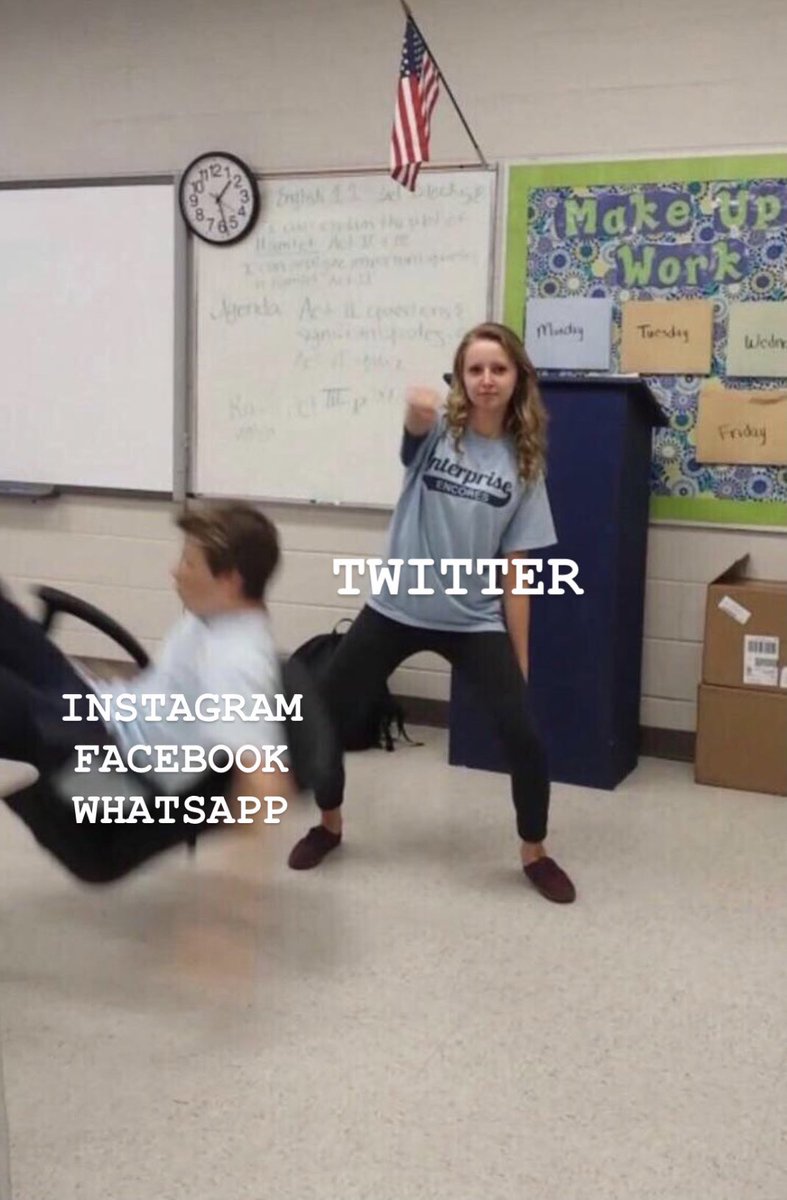 jairsinyo's tweet image. Twitter holding it down while Instagram, Facebook, &amp;amp; WhatsApp are down