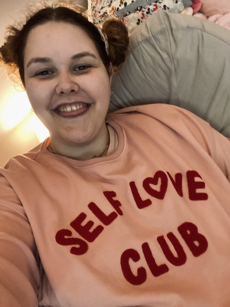 LilFallOfReign's tweet photo. I don’t know 🤷🏼‍♀️ I felt cute 🍁🍂 https://t.co/9pFU8TY5uQ