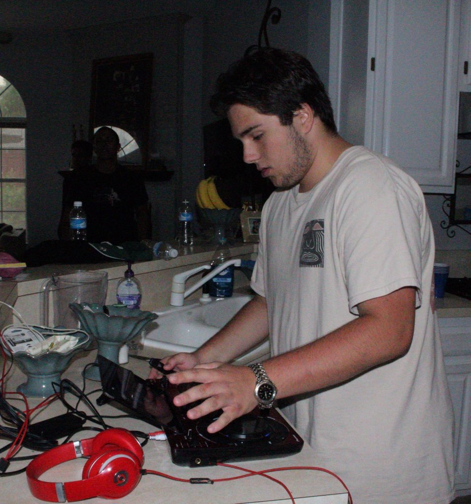 announcing the first ever CHOIC3 &amp; FRIENDS 
specially curated by yours truly
🏠 all night by some of the best bass house and techno DJ’s in DFW (<a href="/trnmeup/">b</a> @ladyvanityroux @Dj_Lextra &amp; more) 
i’ve came a long way, thank u all 4 the love and <a href="/Gener8Fest/">Gener8Fest</a> 4 the opportunities❤️🖤🤠