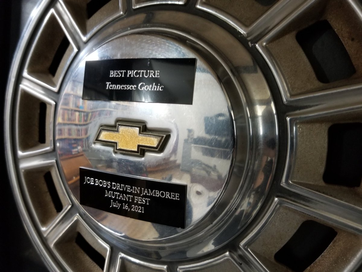 jeffwedding1's tweet photo. So excited to finally have this hung in my office. What a tremendous honor. Massive thanks to @therealjoebob & @kinky_horror for all the love. Can't wait to see y'all again! #TennesseeGothic #MutantFest #BestPicture https://t.co/d4Wrp8zF75