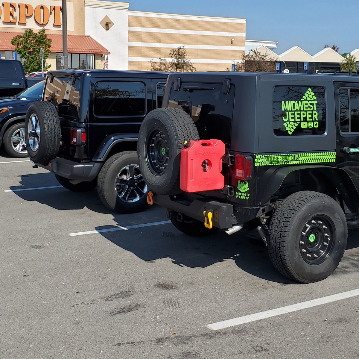 Nothing like a Jeep Creep on a nice sunny day.
.
#jeep #wrangler #jk #jl #jeepnation #jeepfamily #JeepWrangler #jeepjk #jeepjl #jeeplife #jeepunlimited #jeepthing #MidwestJeeper #jeepcreep #wranglerjk #wranglerjl