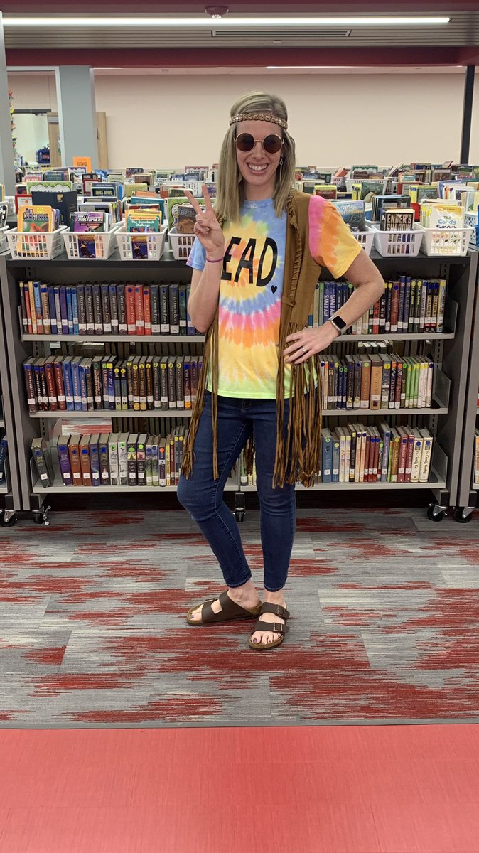WGILibrarian's tweet photo. Decades Day was a hit! We were groovin in the WGI library today! @woodgatemisd #WGIlibrary #hoco https://t.co/3ybMPMdYws