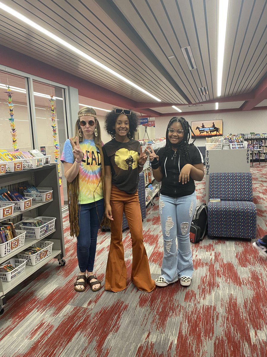 WGILibrarian's tweet photo. Decades Day was a hit! We were groovin in the WGI library today! @woodgatemisd #WGIlibrary #hoco https://t.co/3ybMPMdYws