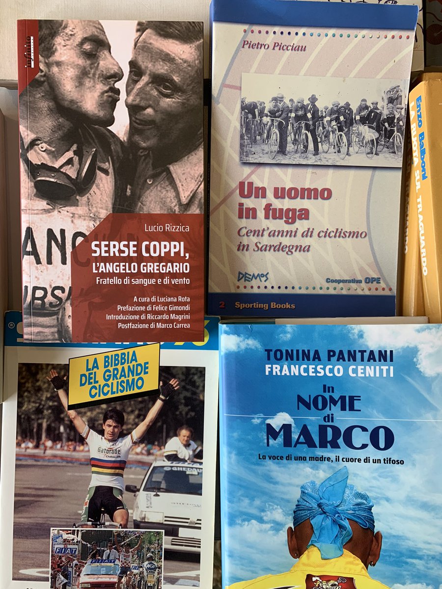 bibliopopsport's tweet photo. Dalla nostra biblioteca, qualche consiglio per chi vuole approfittare dei vari social down per leggere qualcosa 
#bibliopopss #facebookdown #instagramdown #WhastAppDown #sassari #libridisport https://t.co/L8qAZNKVxb