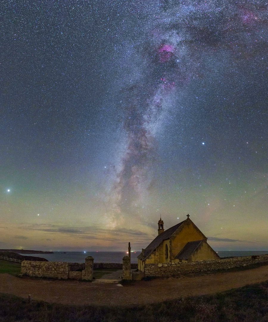 C'est bien, je re-découvre Tweeter grâce à  #facbookdown 🤣
Un petit nightscape à la pointe du Van pour mon retour ^^