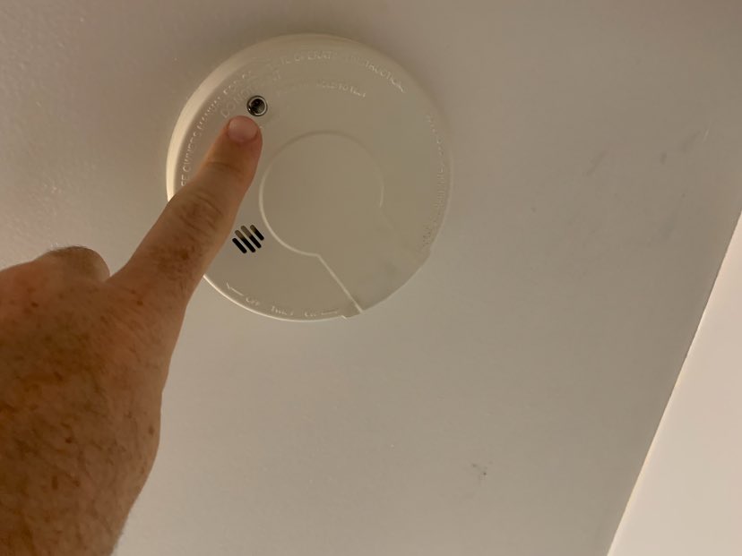 With Facebook and Instagram down you could take the extra time not scrolling and test your smoke and co alarms. #facebookdown #FireSafety #FirePreventionWeek #firesafe802 #Vermont