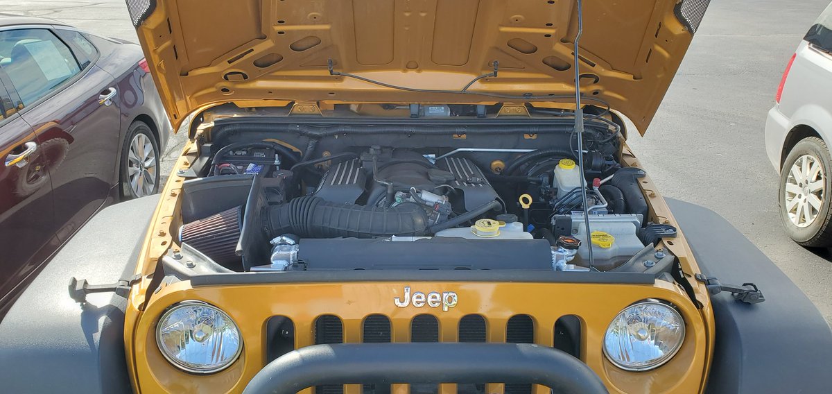 It's gotta HEMI! A 2014 Jeep Wrangler Unlimited Rubicon AEV with a 6.4L HEMI. 
.
#jeephemi #jeeprubicon #hemi64l #AEV #AEVJeep #JeepWrangler #jeep #wrangler #jeepjk #jeepjku #jeepnation #jeepfamily #MidwestJeeper #jeeplife #Rubicon #rubicon392 #RubiconJeep