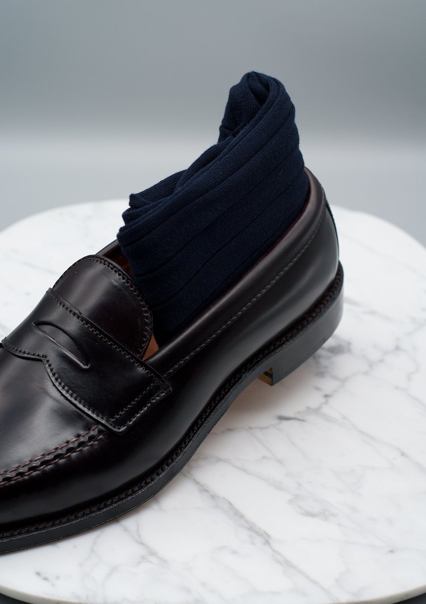 DashingChicago's tweet photo. Put a sock in it! You know you're having withdrawals from no Insta/Fb today. Put a Fall Pima Bresciani - made in Italy - sock in it... #bresciani #MadeInItaly https://t.co/duZ5QTqRcc