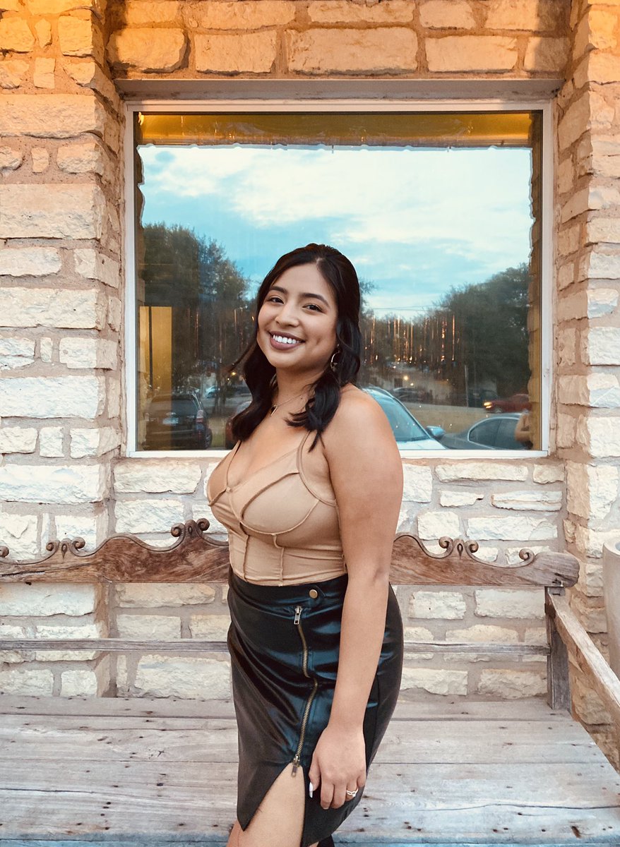 amandayc1002's tweet photo. Had to get these birthday flix off somewhere❤️‍🔥

#twentyfine https://t.co/g5EK0dvWnY