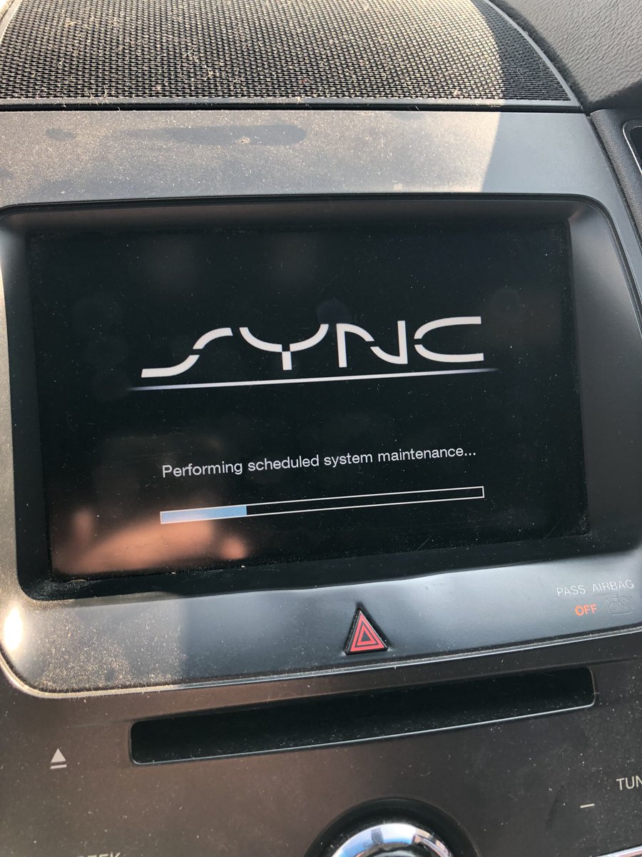 SuperChief64's tweet photo. I guess Facebook wasn’t the only thing to go down today. Fortunately it came back up without any issues https://t.co/ZbURKYaKXL