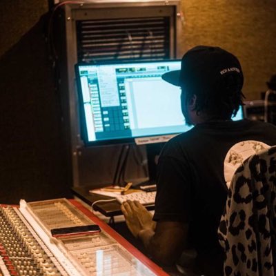 samiamlistening's tweet photo. #NewProfilePic https://t.co/uVhFwqZQKU